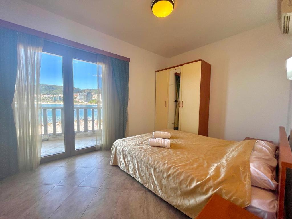 Apartment Sea View Rafailovici