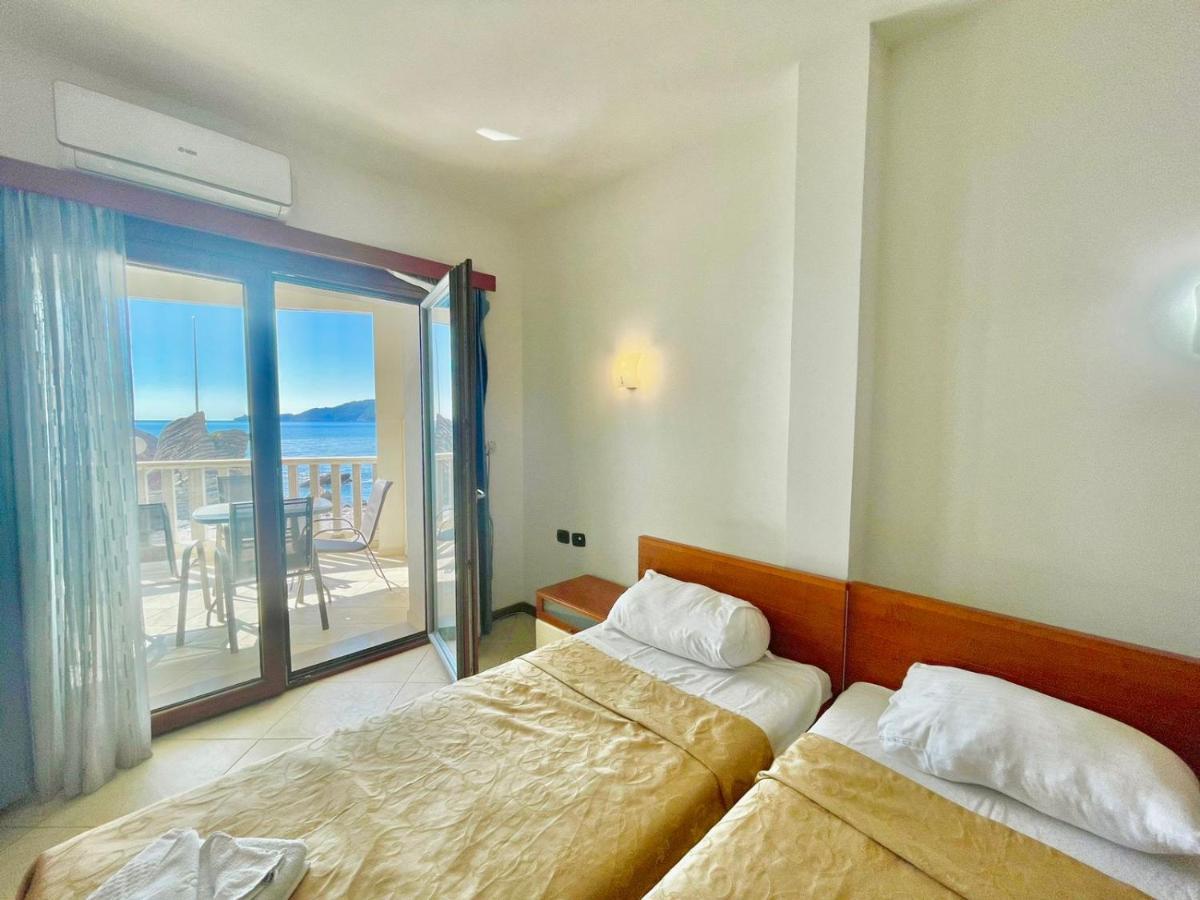 Sea View Rafailovici Apartment