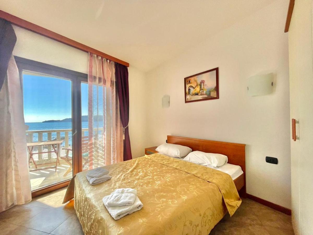 Apartment Sea View Rafailovici *